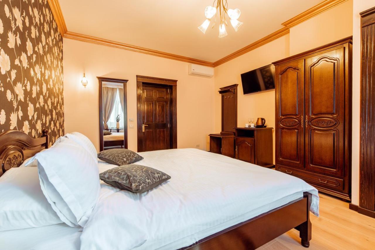 Vila Genia Câmpulung Moldovenesc Buitenkant foto